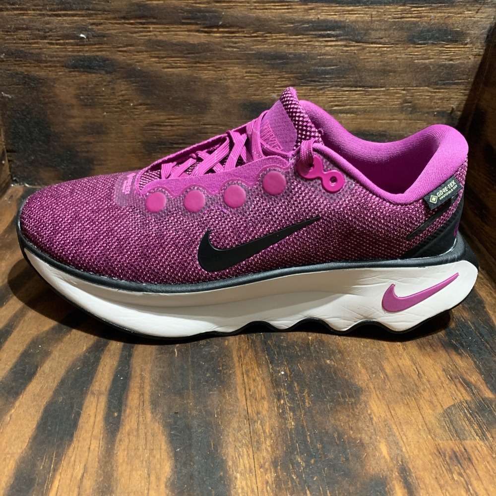 Nike Motiva Gore-Tex Women's Size 7.5 Purple Running Athletic Shoes HM0355 601